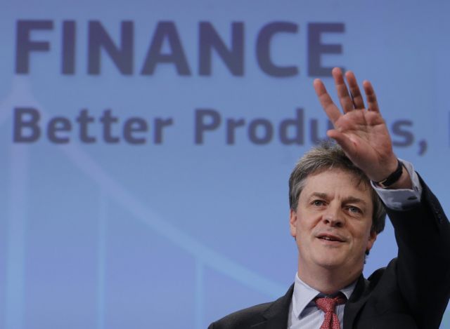 Φεύγει από την Κομισιόν ο βρετανός επίτροπος, στον Ντομπρόβσκις το χαρτοφυλάκιο