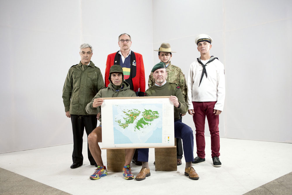 «Minefield» και «Blind Poet» δύο ξένες παραγωγές στο Φεστιβάλ Αθηνών – Προσκλήσεις