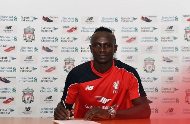 Ανακοίνωσε την απόκτηση του Μανέ η Λίβερπουλ