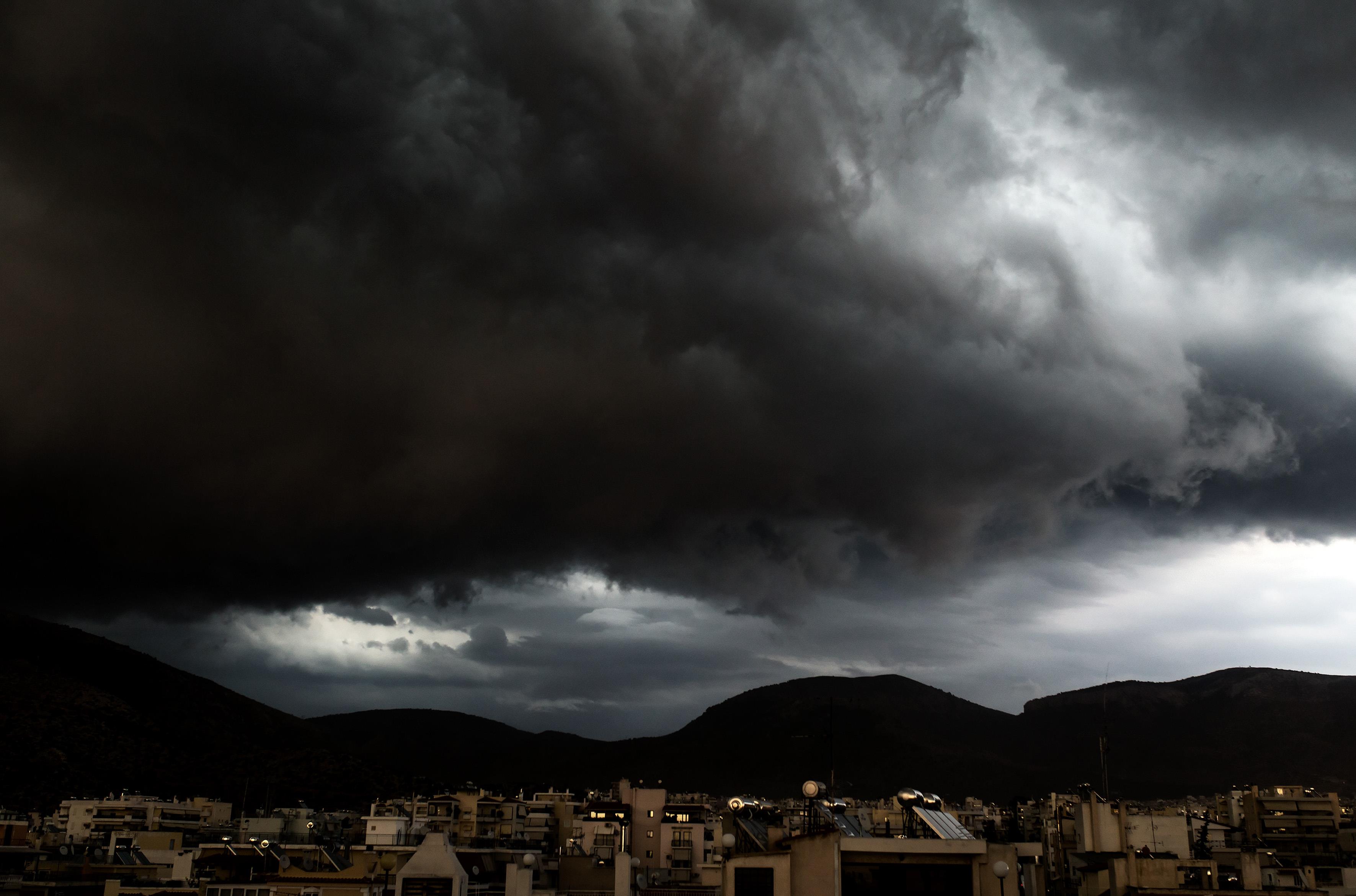 Χαλάζι στο κέντρο της Αθήνας