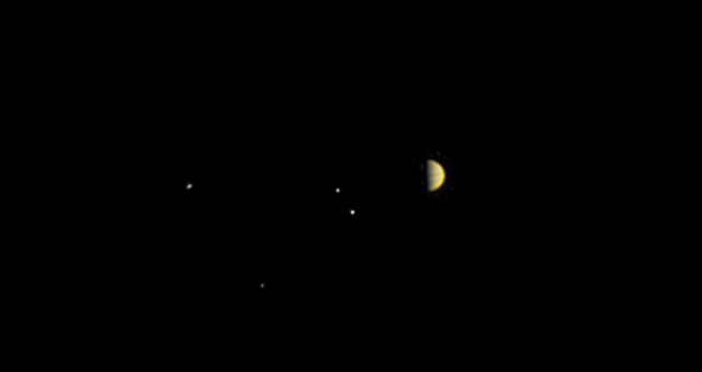 Οι πρώτες εικόνες του Δία από την αποστολή Juno