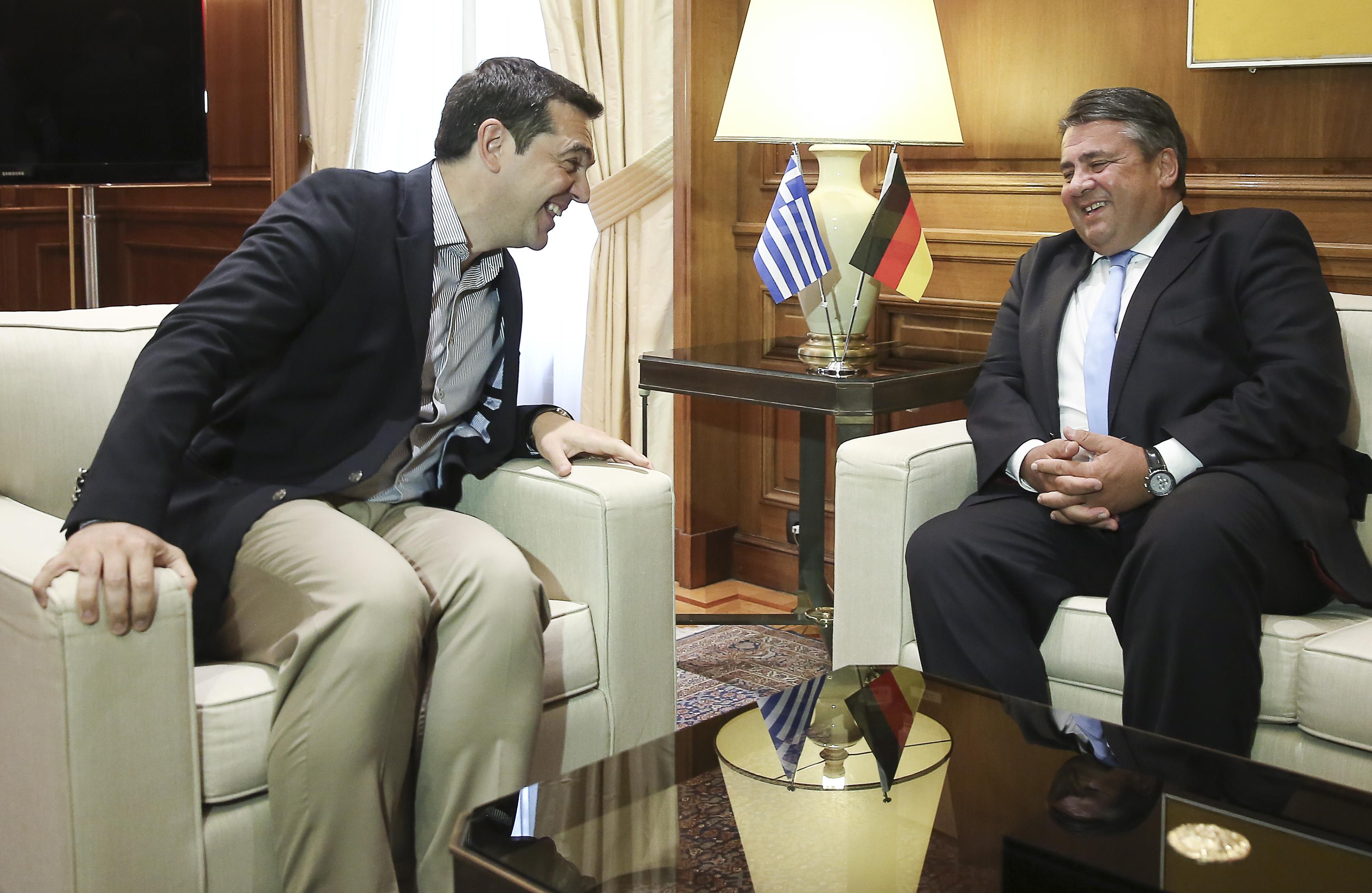 Η ΕΕ χρειάζεται μια νέα προσέγγιση, τονίζουν Γκάμπριελ και Τσίπρας