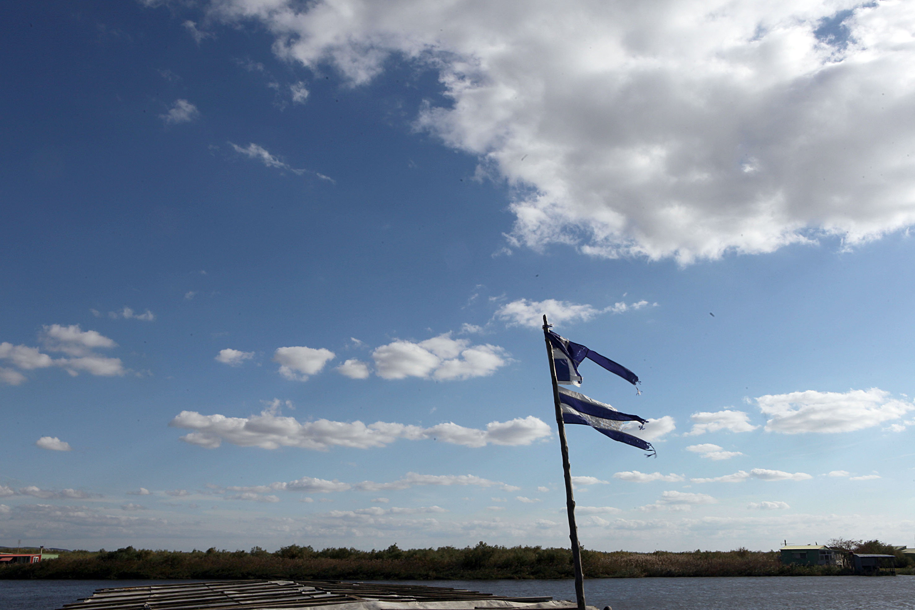 Σύρος πρόσφυγας τραυματίας από σκάγια τουρκικού όπλου στις όχθες του Έβρου
