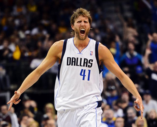 Παραμένει στους Μάβερικς ως τος 2018 ο Νοβίτσκι