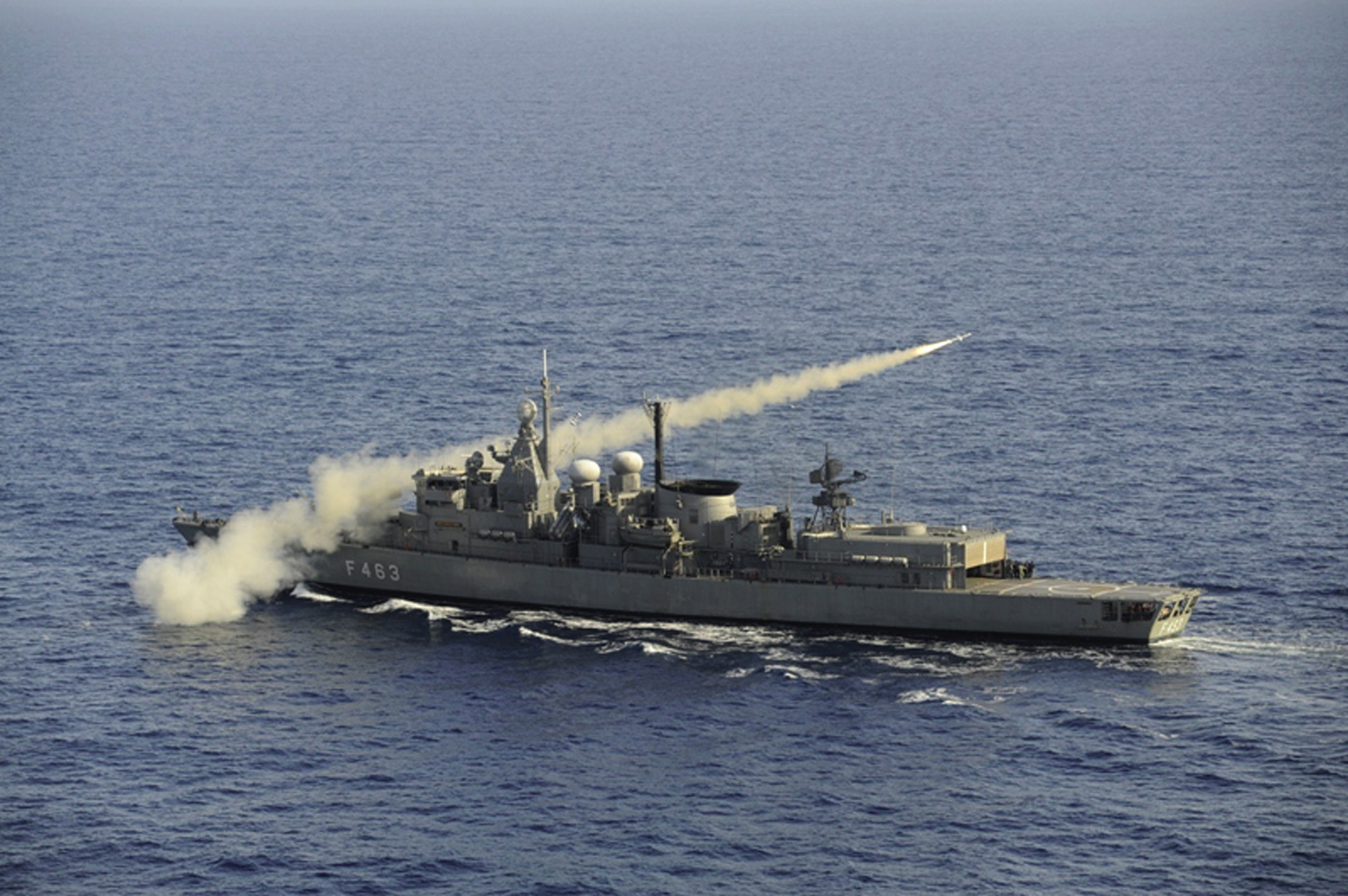 Ποινική δίωξη κατά 11 ατόμων για τη σύμβαση εκσυγχρονισμού έξι φρεγατών