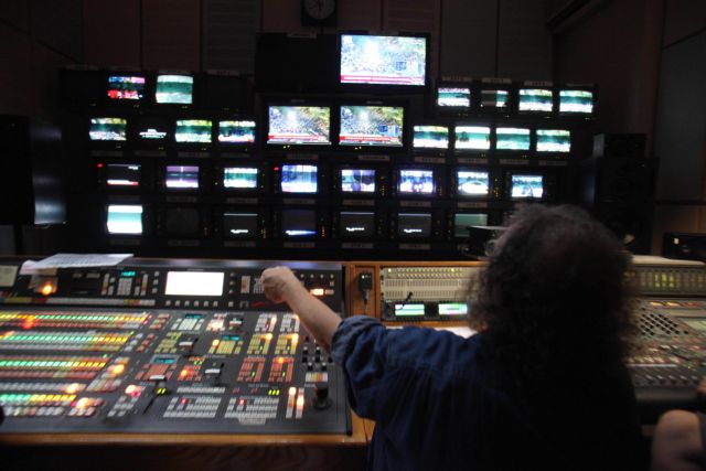 Κόντρα για τις τηλεοπτικές άδειες μετά την προειδοποίηση της Κομισιόν