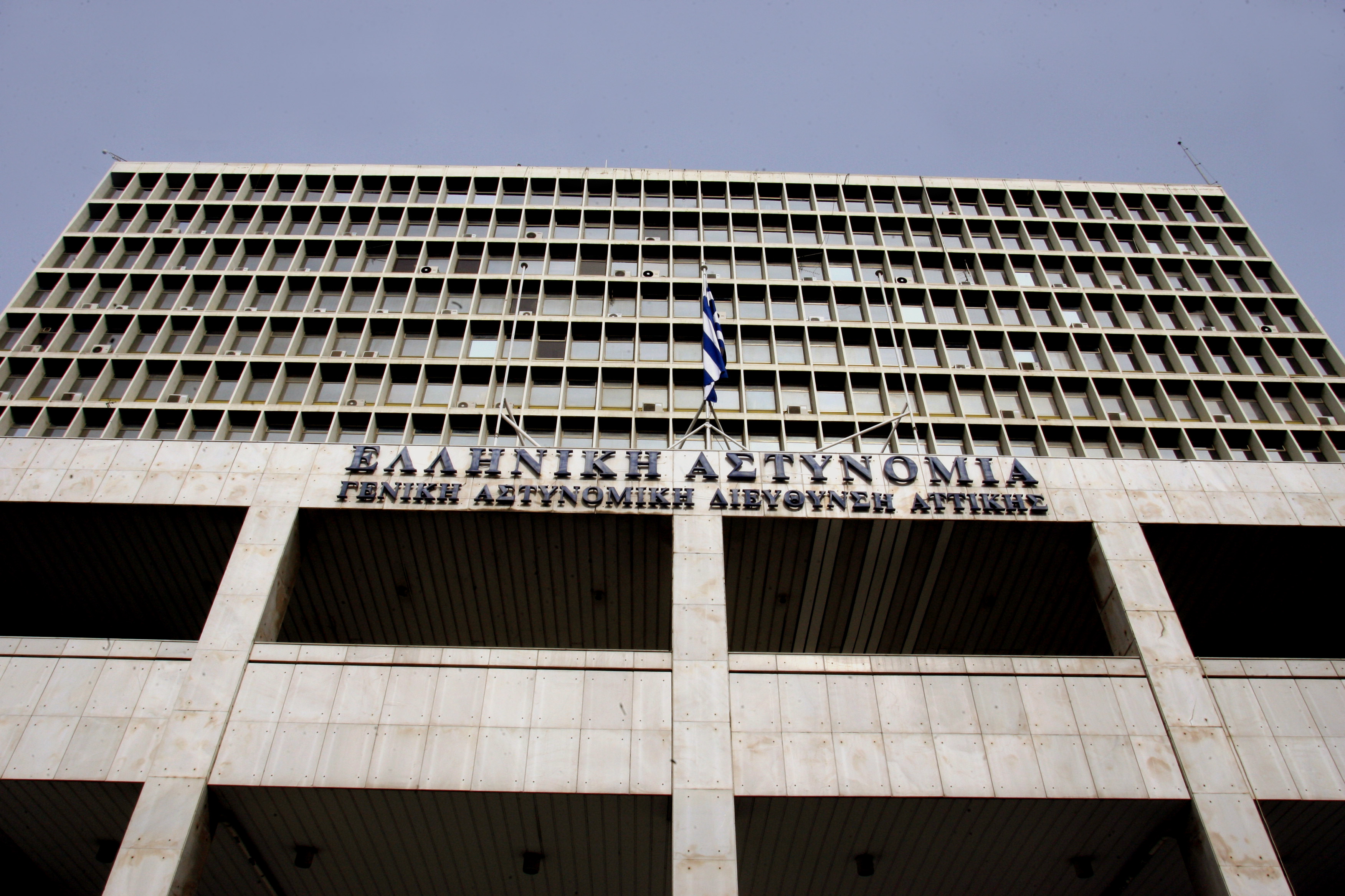 Γιατί οι αξιωματικοί της ΕΛ.ΑΣ. δεν πάνε διακοπές;