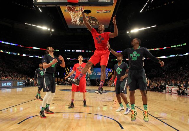 Στους Χοκς θα συνεχίσει την καριέρα του ο Ντουάϊτ Χάουαρντ