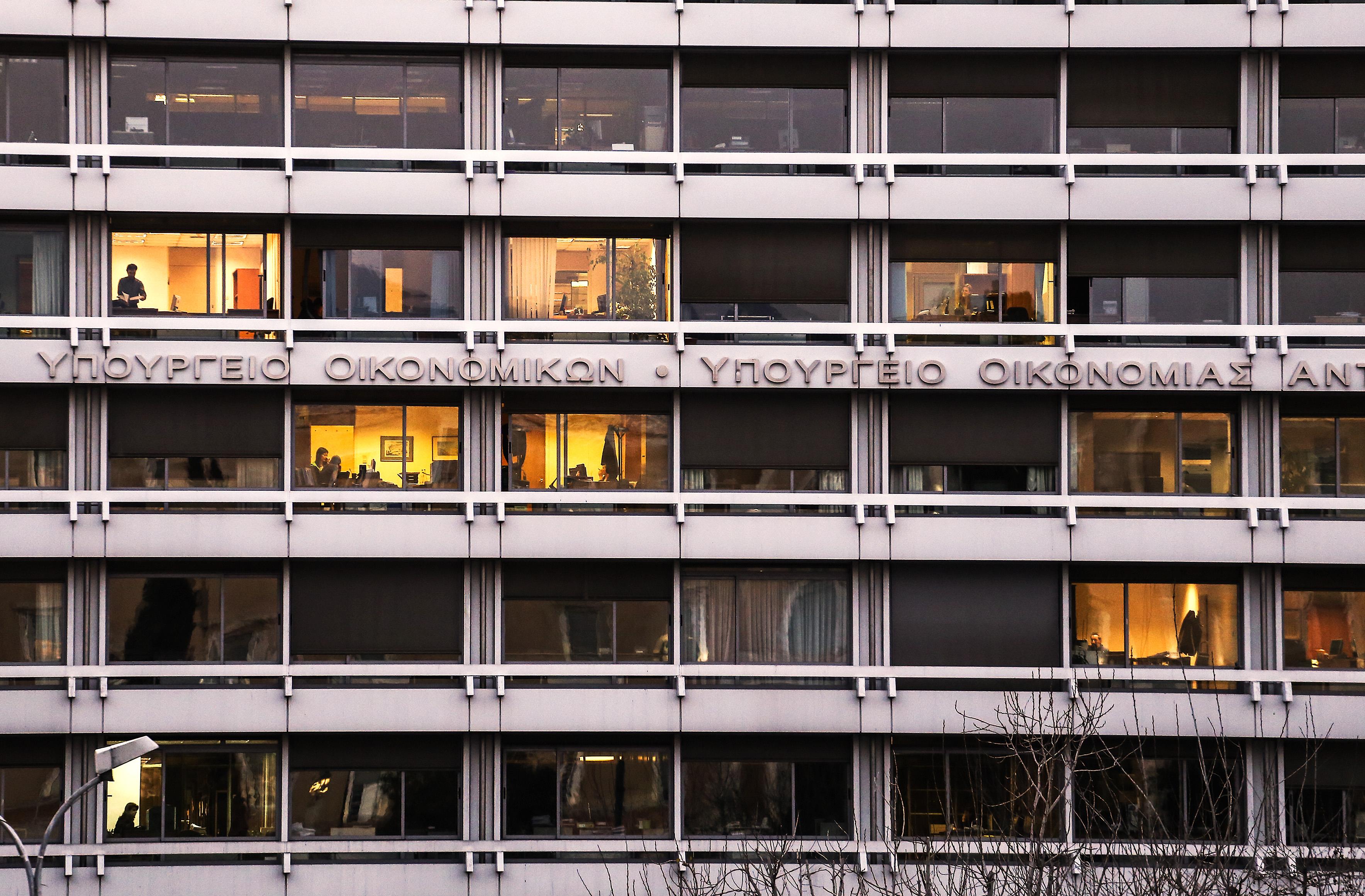 Εταιρίες – φαντάσματα στη λίστα των μεγαλοοφειλετών του Δημοσίου