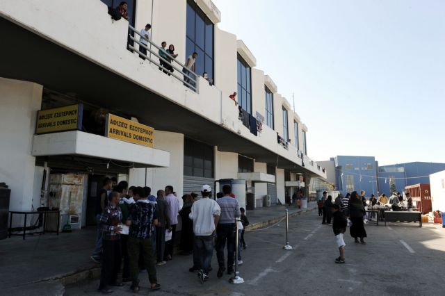 Νεκρός πρόσφυγας έπειτα από μαζική συμπλοκή στο hotspot του Ελληνικού