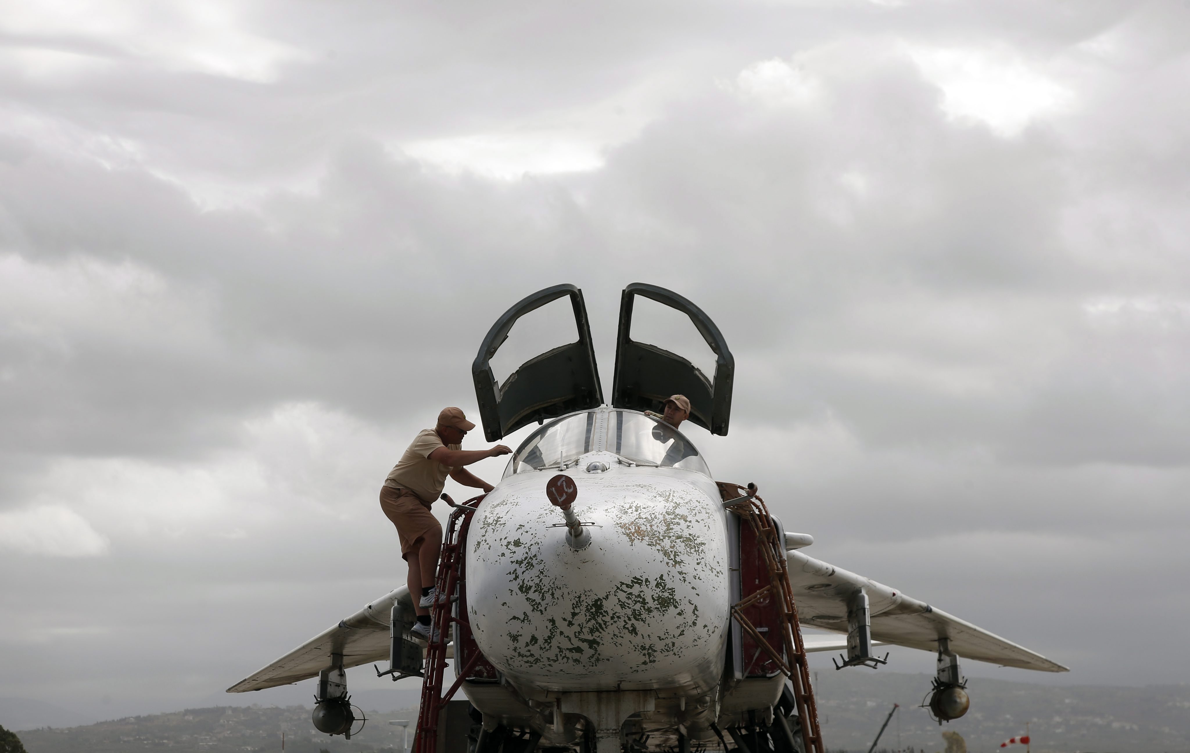 Υπό κράτηση και οι τούρκοι πιλότοι που κατέρριψαν το ρωσικό μαχητικό