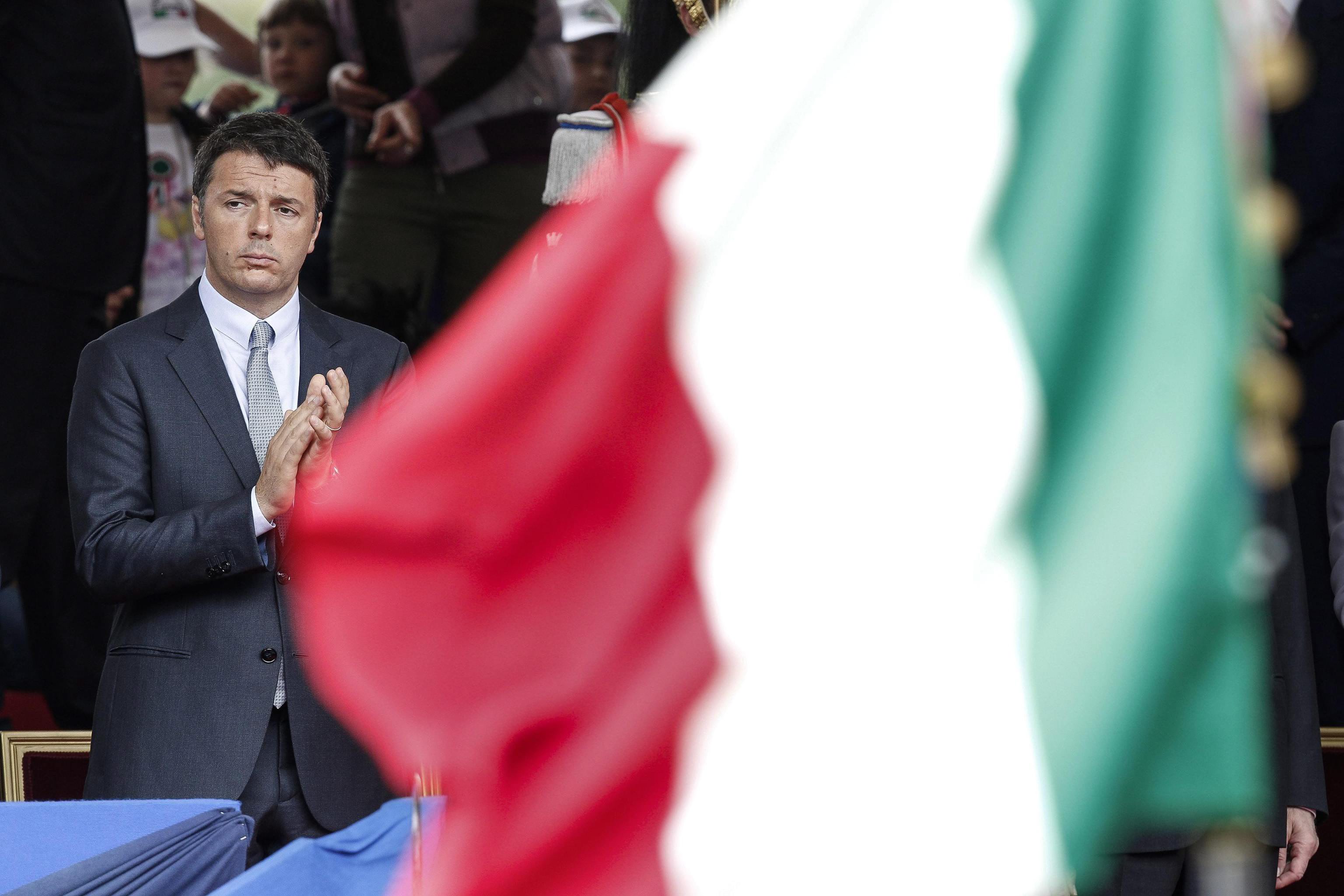 Η Ιταλία διαψεύδει ότι θα αψηφίσει τις Βρυξέλλες για να βοηθήσει τις τράπεζες