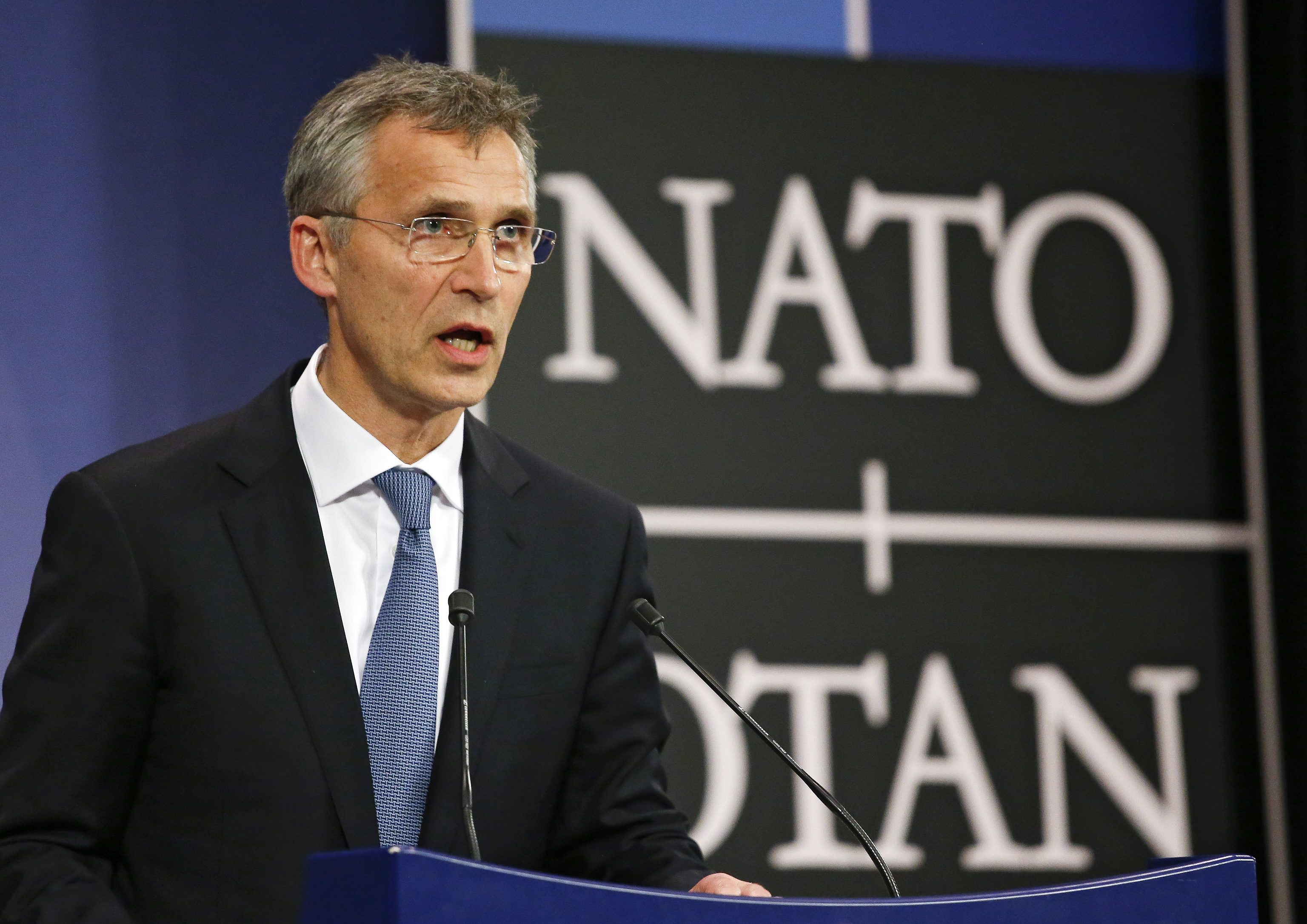 Προς συμφωνία για εμπλοκή ΝΑΤΟ στον αγώνα κατά ISIS και διακινητών