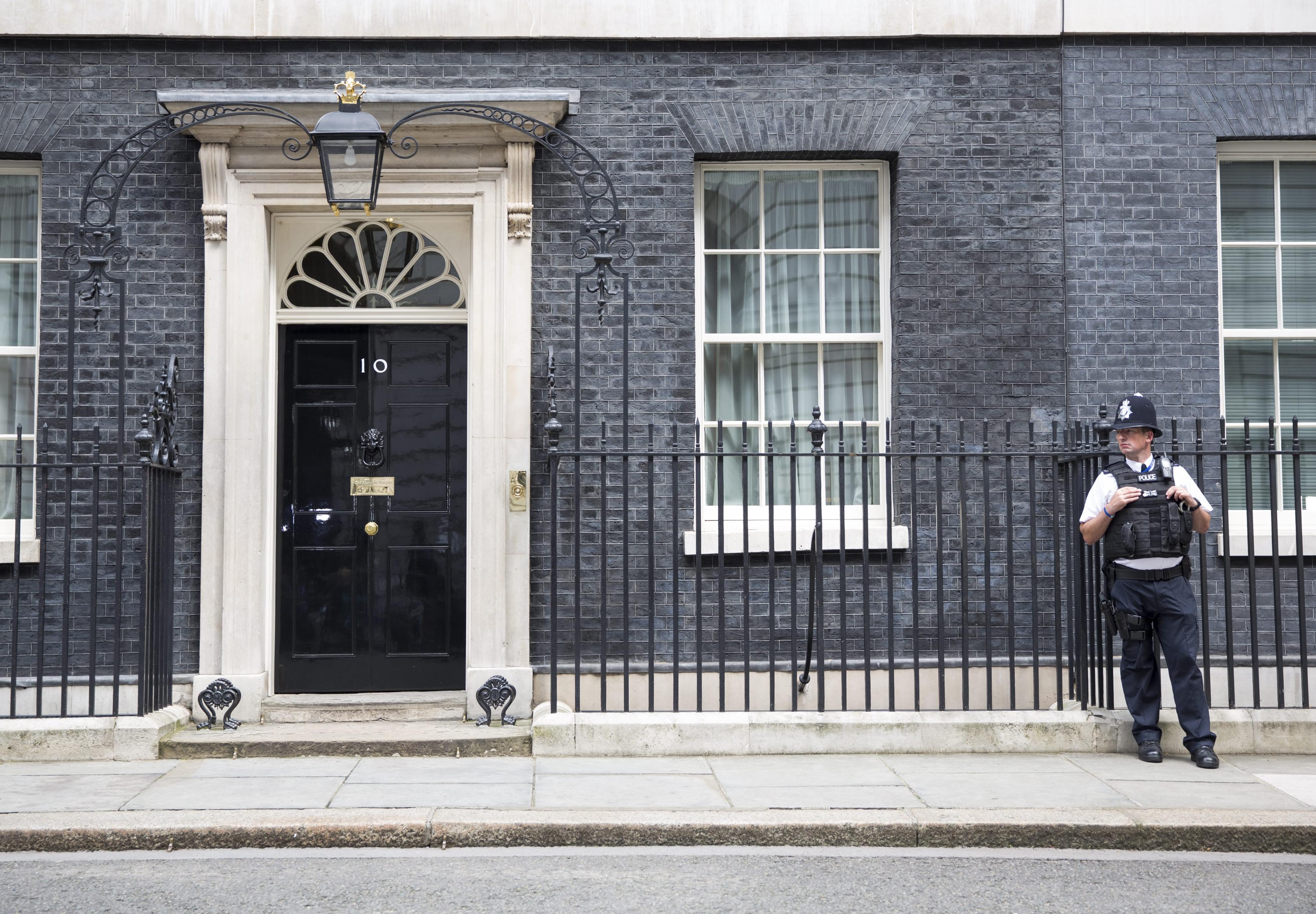 Αρχίζουν οι ψηφοφορίες για τον νέο (ή την νέα) πρωθυπουργό της Βρετανίας