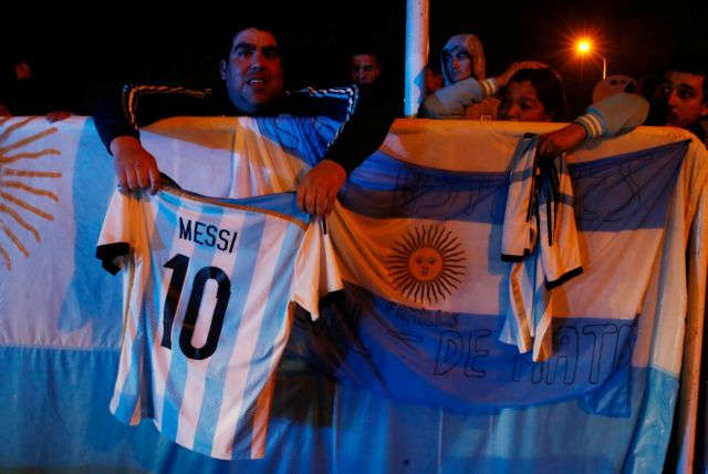 Συλλαλητήριο χιλιάδων φιλάθλων στο Μπουένος Αιρες για τον Μέσι