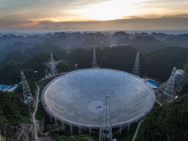 Η Κίνα βάζει τo τελευταίο κομμάτι στο μεγαλύτερο τηλεσκόπιο του κόσμου