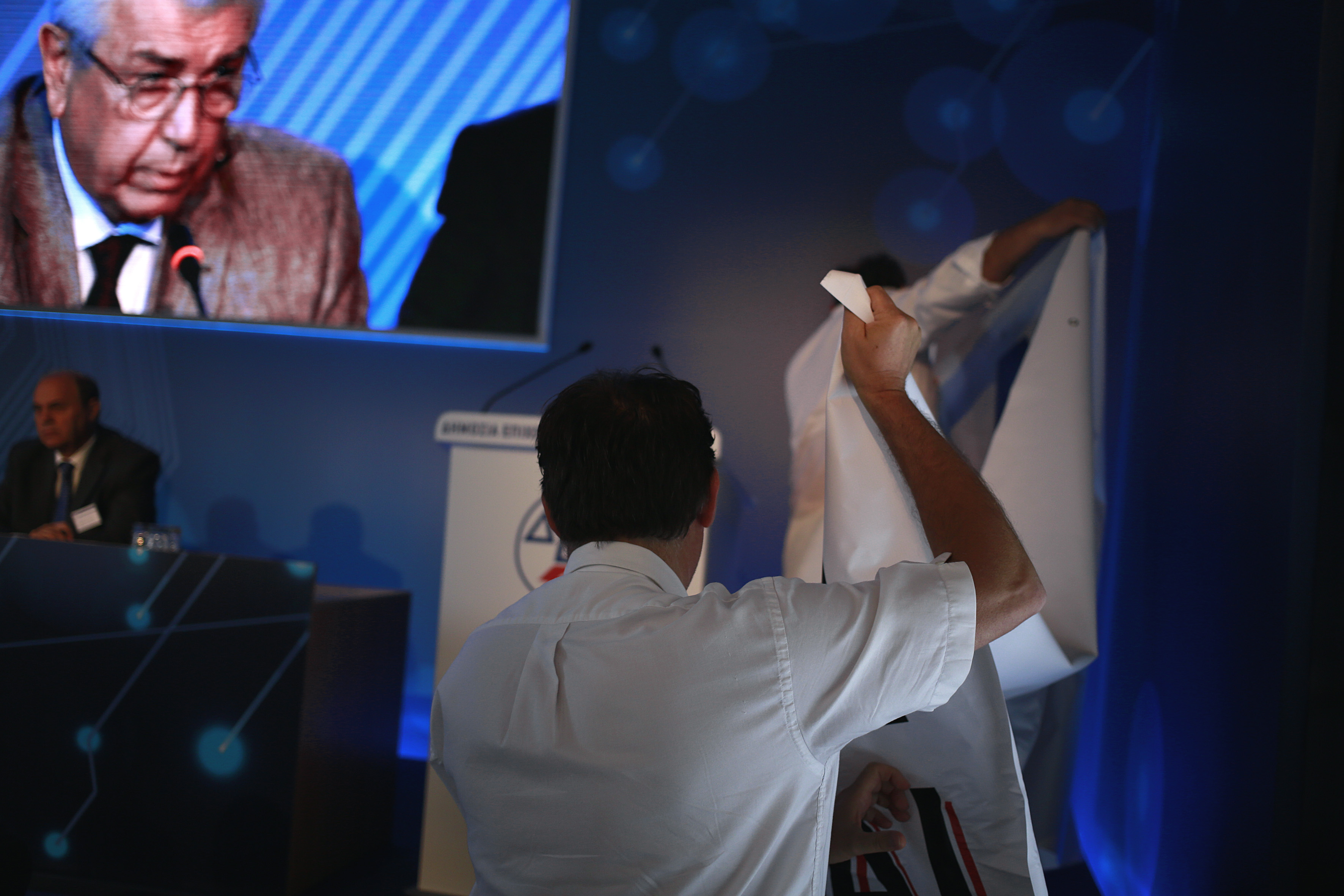 ΔΕΗ: Αναβλήθηκε η συνέλευση μετά από παρέμβαση συνδικαλιστών της ΓΕΝΟΠ