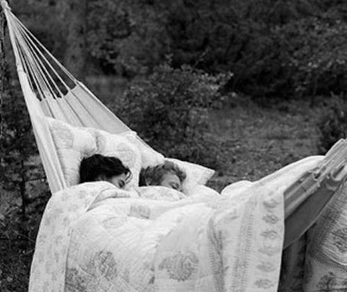 Εσύ, από ποια πλευρά κοιμάσαι;