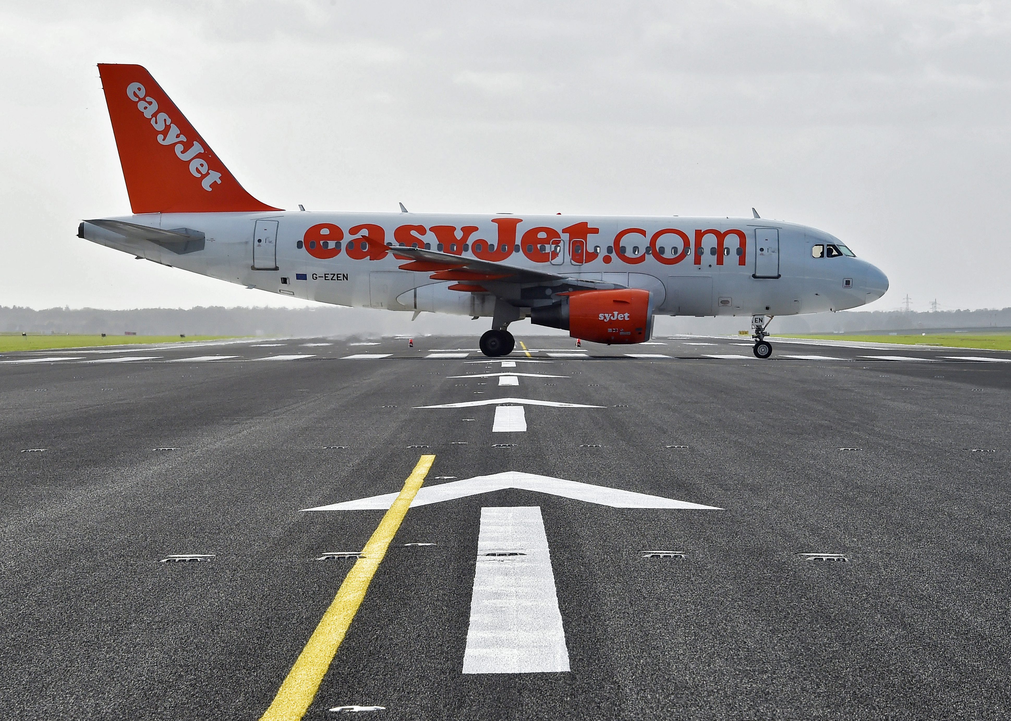 Η easyJet «επιφυλάσσεται» να μεταφέρει την έδρα της λόγω Brexit