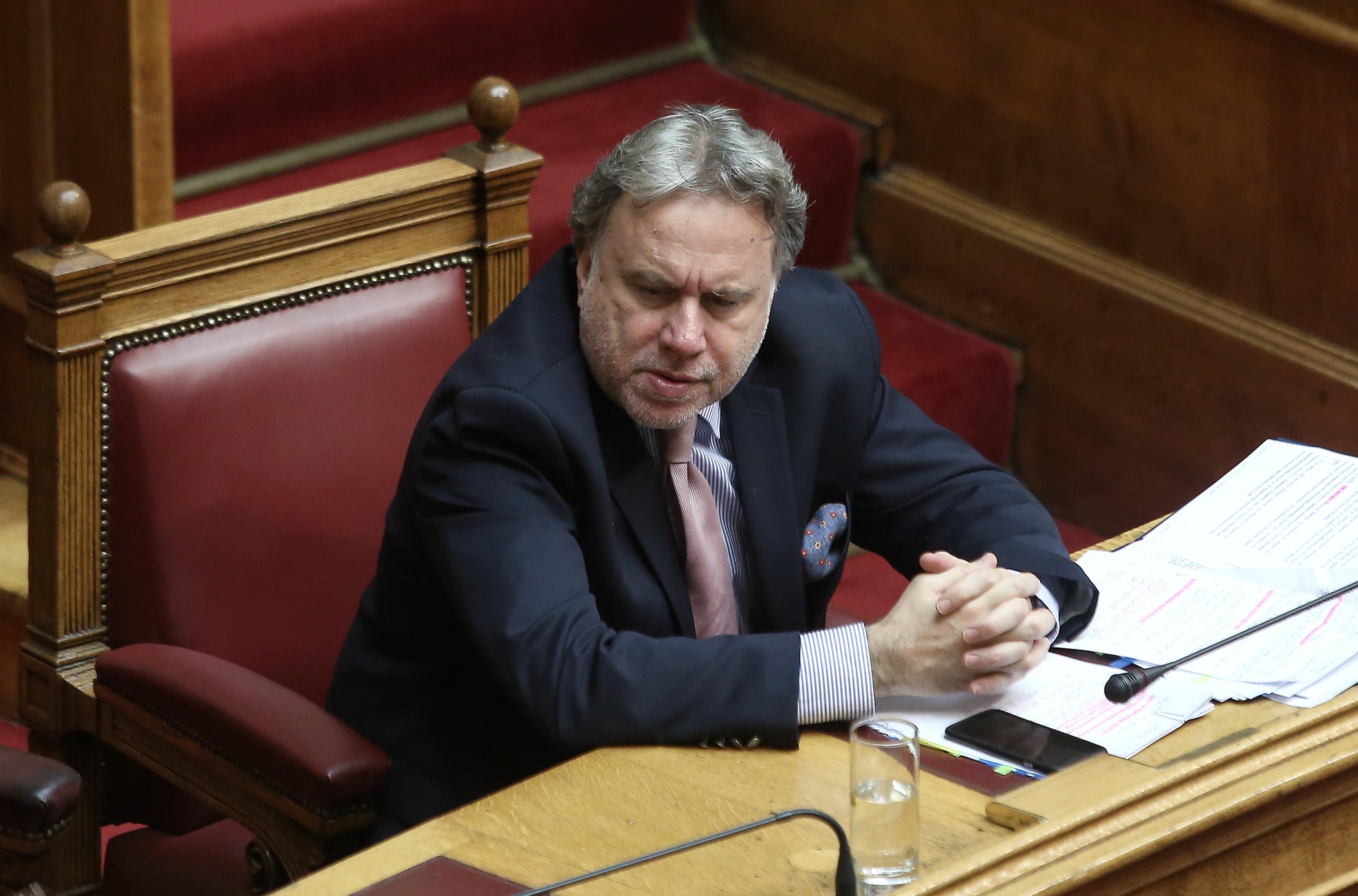 Κατρούγκαλος: Επιδιώκουμε κατώτατο μισθό με ελεύθερες διαπραγματεύσεις