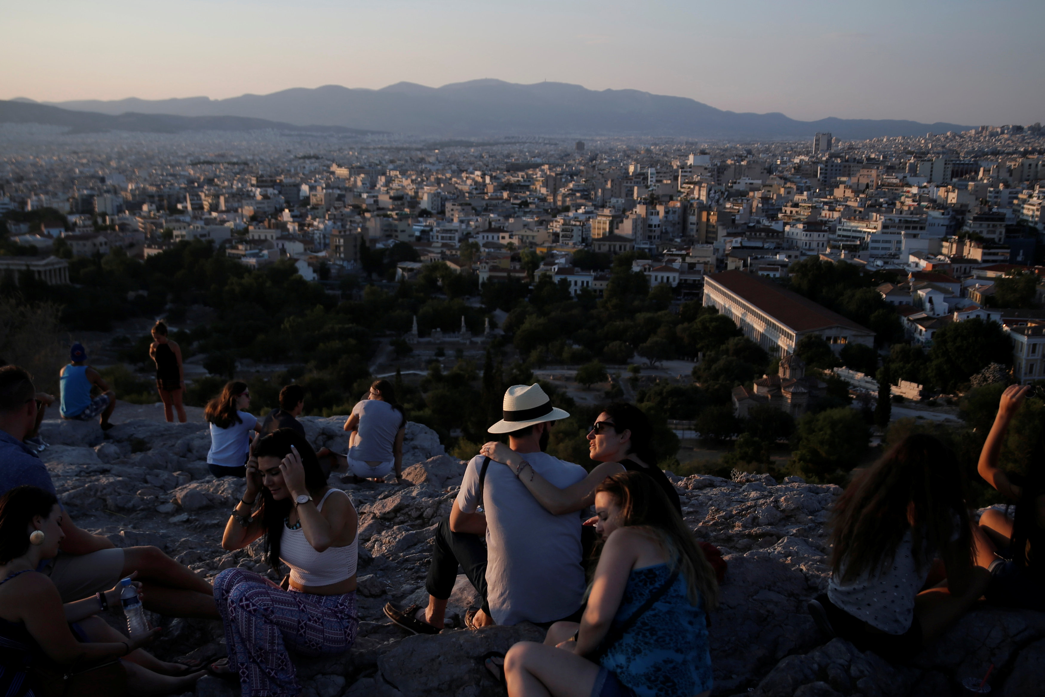 Ανήσυχοι οι ξενοδόχοι για την πτώση της τουριστικής κίνησης στην Αθήνα