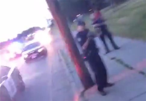 Μετέδιδε ζωντανά τον φόνο του αφροαμερικανού συζύγου της από τους αστυνομικούς