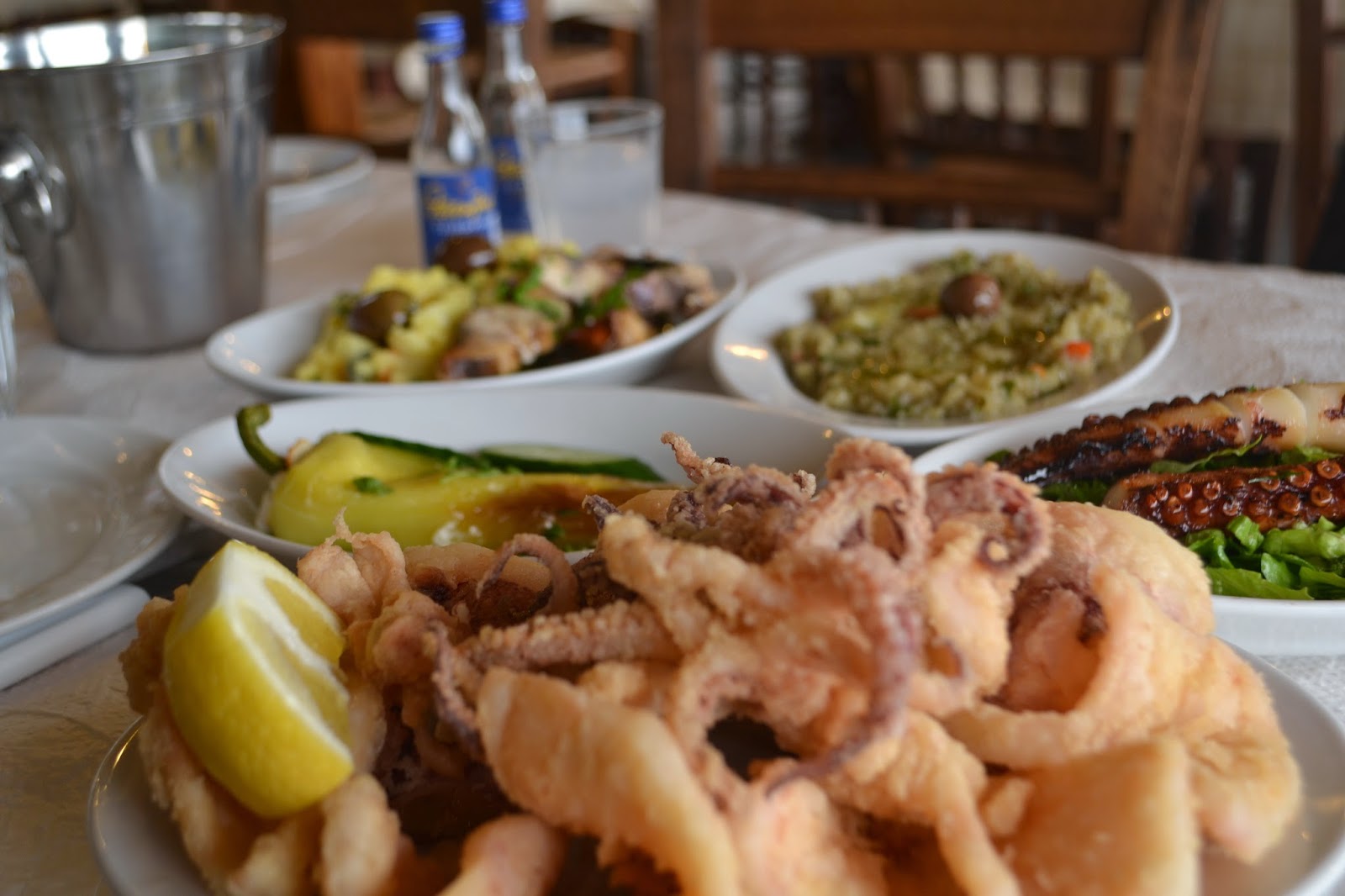 Πώς να αποφύγετε καούρα και δυσπεψία στις καλοκαιρινές διακοπές