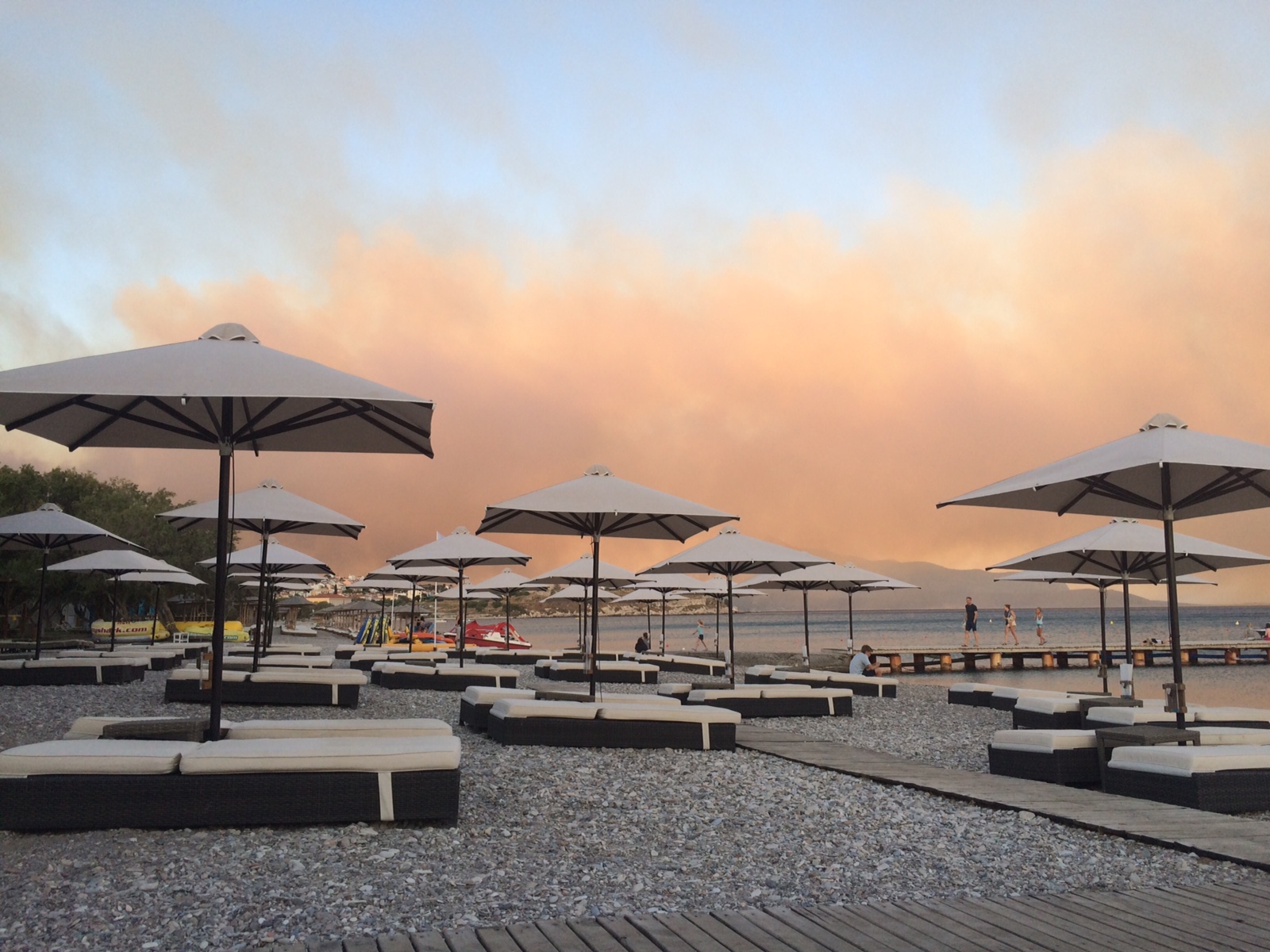 Μεγάλες φωτιές σε Άνδρο και Σάμο