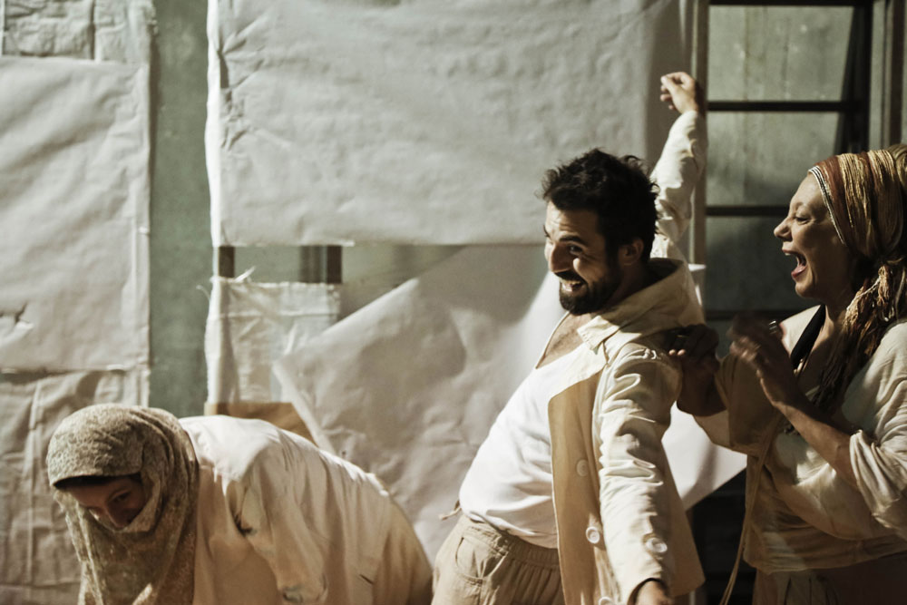 «Τα Παραβάν» του Ζενέ ανεβαίνουν στο πλαίσιο του Φεστιβάλ Αθηνών