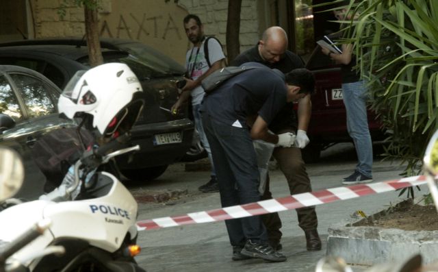 Ένα νεκρός και δύο τραυματίες από πυροβολισμούς στο κέντρο της Αθήνας