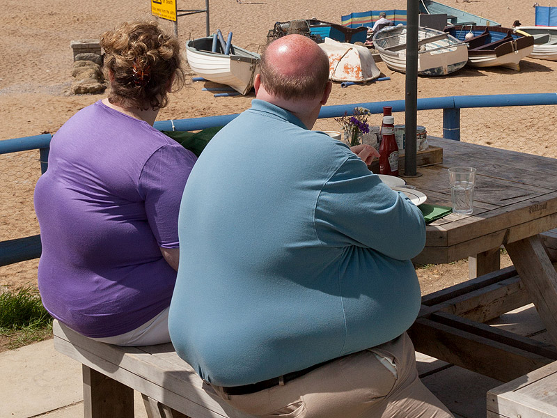 H παχυσαρκία πιο επικίνδυνη για τους άνδρες παρά για τις γυναίκες