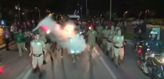 Άντρας προσπάθησε να σβήσει την Ολυμπιακή Φλόγα