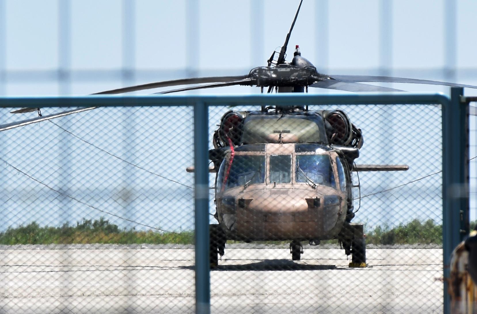 Διαβουλεύσεις για το πλήρωμα του τουρκικού ελικοπτέρου