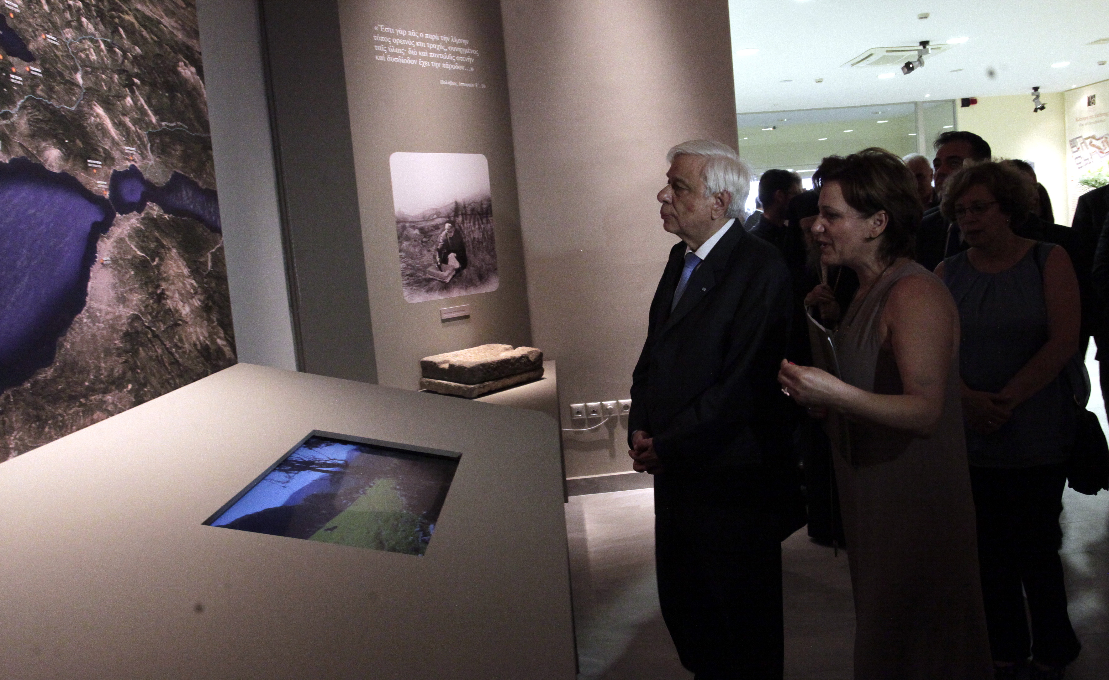 Πρόεδρος: Με αρραγή ενότητα μπορούμε να ανταποκριθούμε στις προκλήσεις