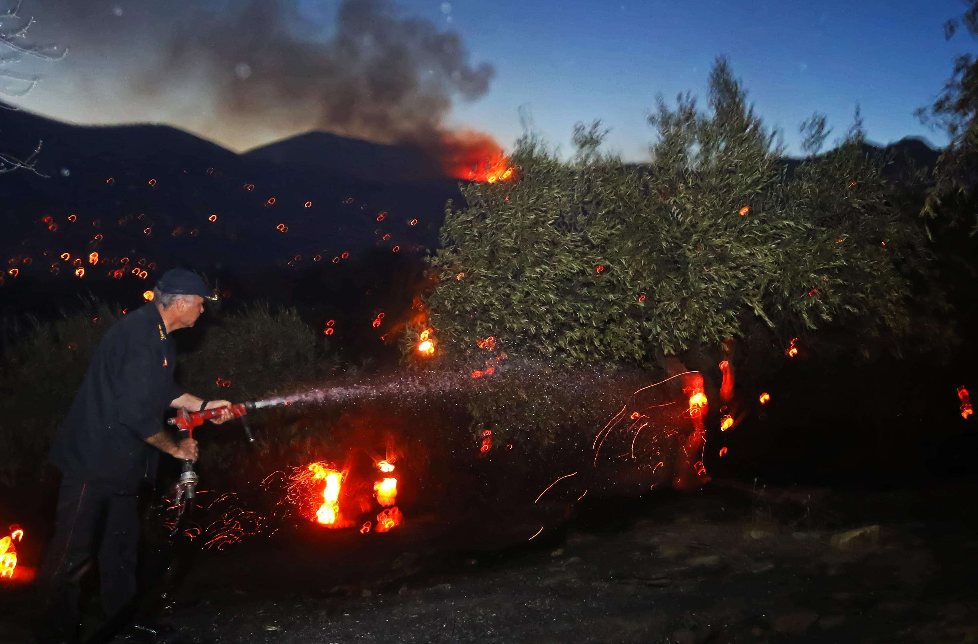 Yπό έλεγχο τα περισσότερα πύρινα μέτωπα στη χώρα