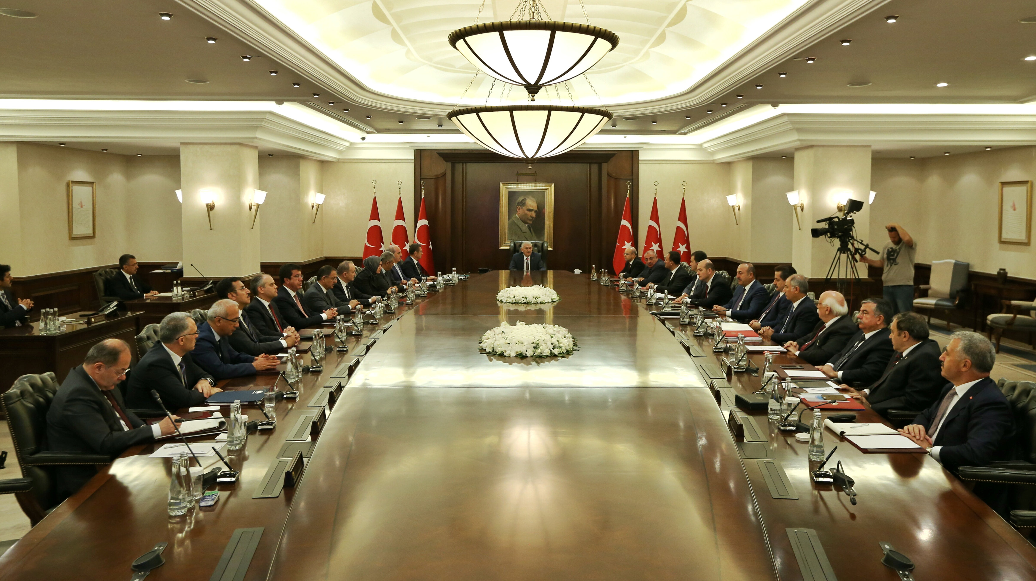 Γιλντιρίμ στους πολίτες: Συνεχίστε τους «δημοκρατικούς ελέγχους» στις πλατείες