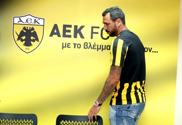 Φόρεσε τα κιτρινόμαυρα της ΑΕΚ ο Πορτογάλος φορ, Αλμέιδα