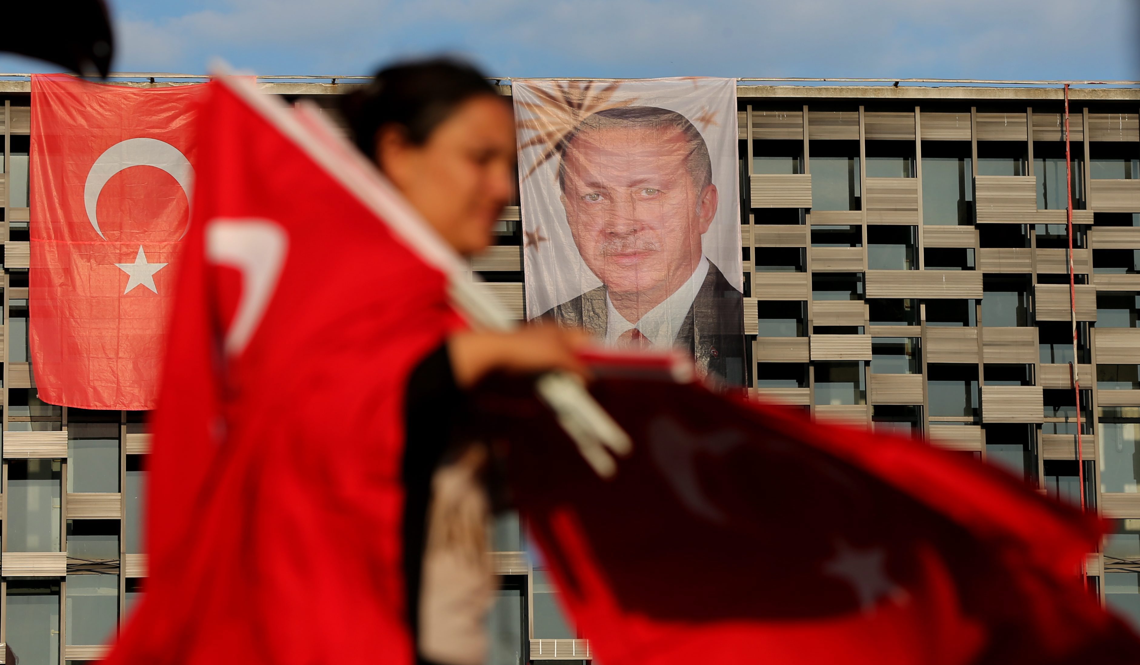 Τουρκία: Διευρύνονται οι διώξεις στον δημόσιο τομέα