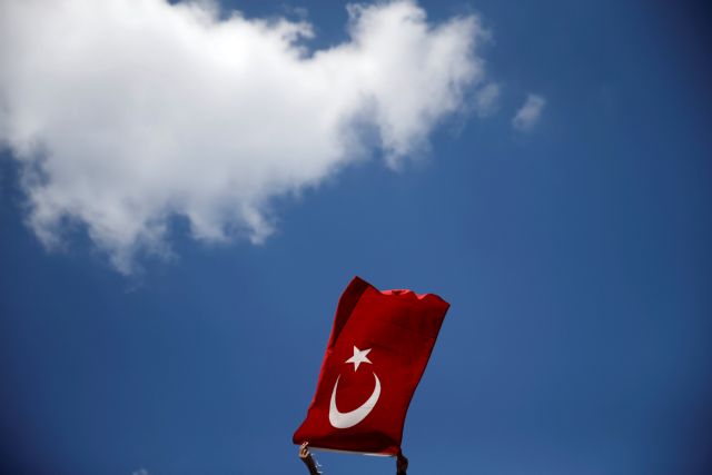 Ολάντ: Η Τουρκία «δεν μπορεί» να επαναφέρει την θανατική ποινή