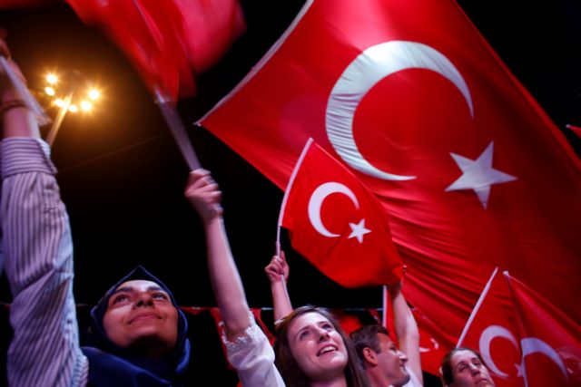 Τουρκική προεδρία: «Παράλογο» να κατηγορείται ο Ερντογάν ότι έστησε πραξικόπημα