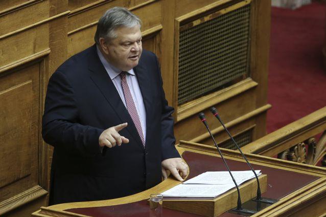 Βενιζέλος: Θα αντιταχθούμε σε ανεύθυνες συμπεριφορές που οδηγούν σε διπλές εκλογές