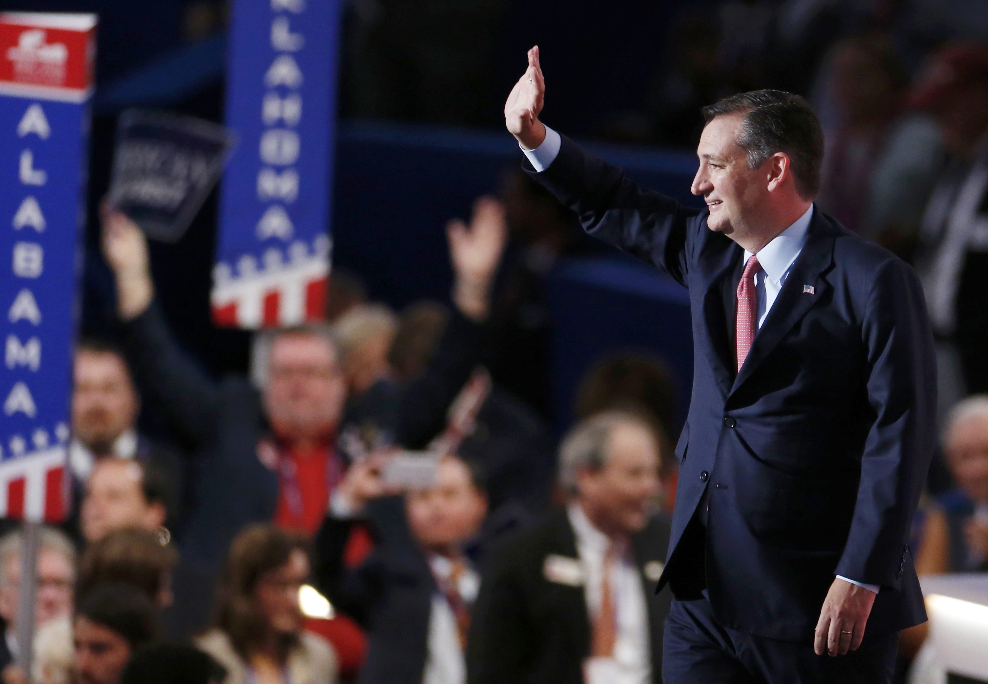 ΗΠΑ: Ο Τεντ Κρουζ δεν στήριξε επίσημα την υποψηφιότητα Τραμπ