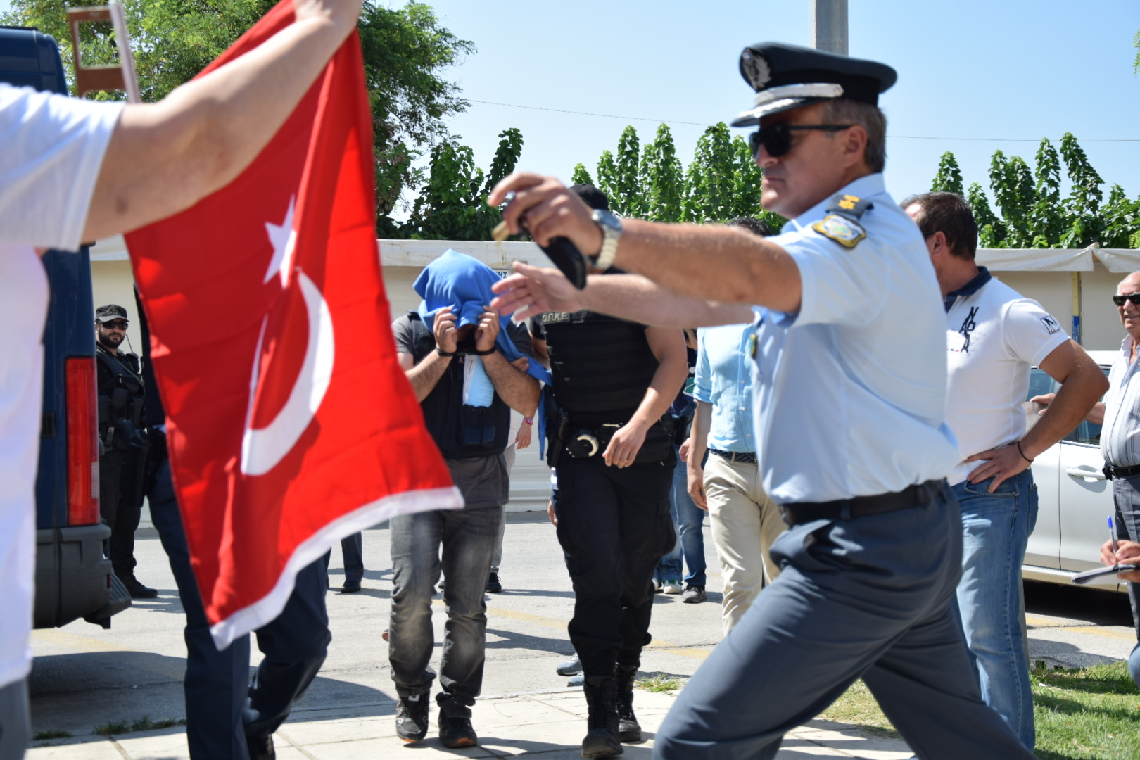 Δικάζονται στην Αλεξανδρούπολη οι οκτώ τούρκοι στρατιωτικοί