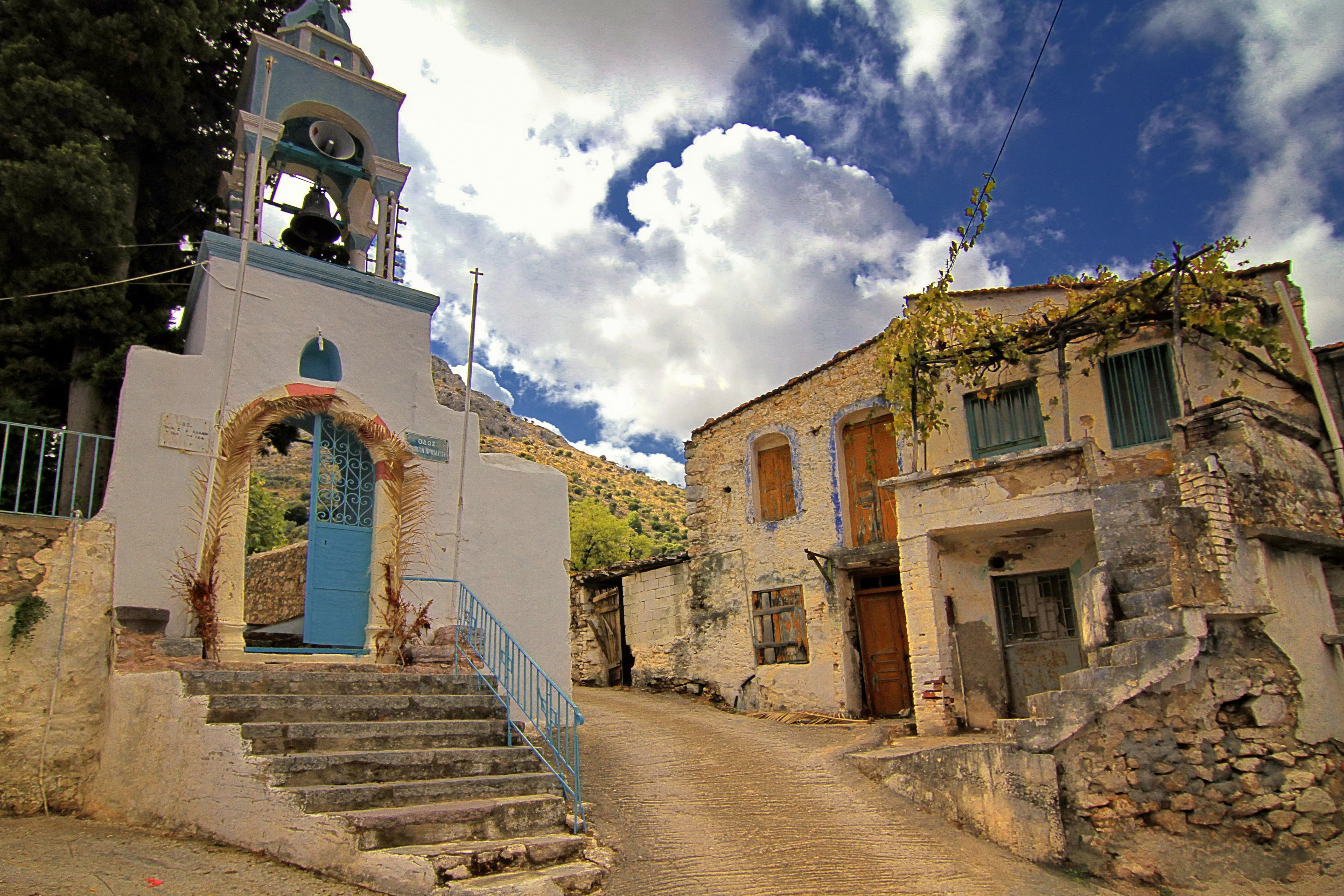 Το in.gr και ο Δημήτρης Καράλης σάς ταξιδεύουν στη Χίο!
