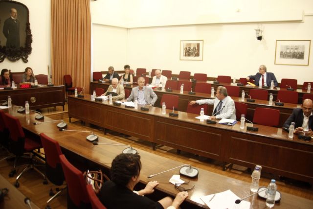 Επιμένει στις καταγγελίες της κατά Παπαγγελόπουλου η Γεωργία Τσατάνη