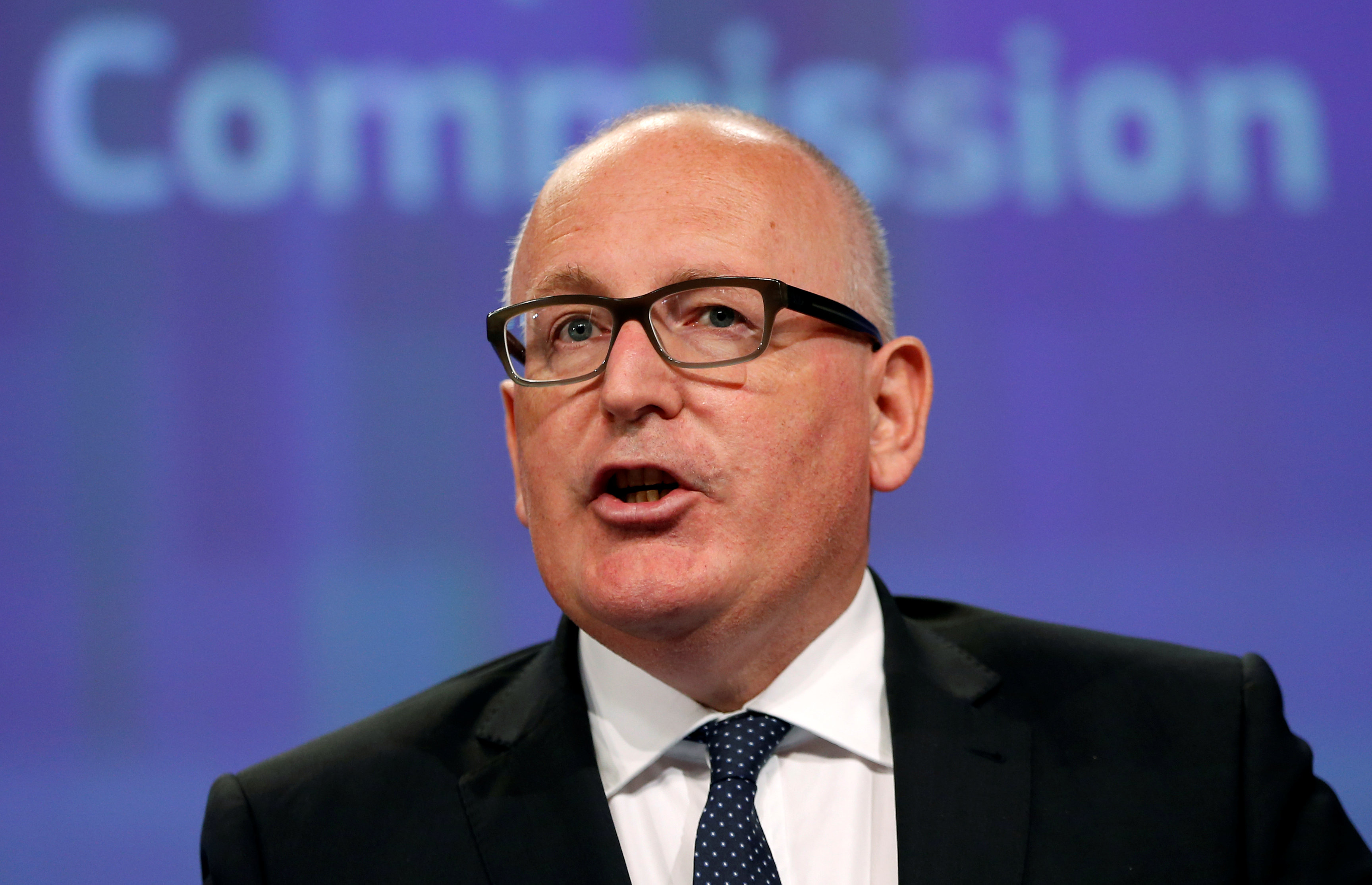 Κομισιόν: Συστάσεις στην Πολωνία για συμμόρφωση με τις αρχές του κράτους δικαίου