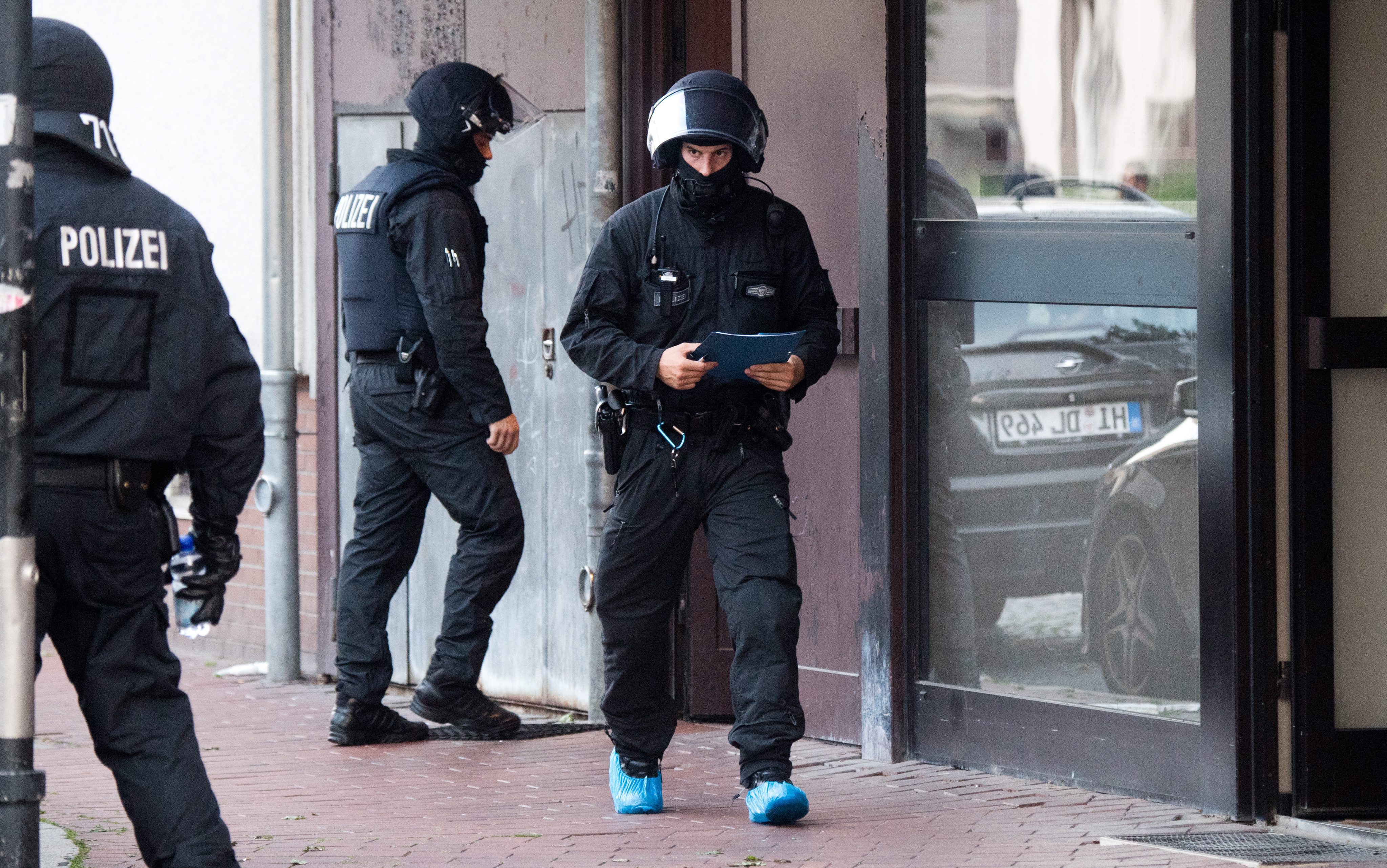 Έρευνες «ένοπλη» σε κέντρο εύρεσης εργασίας στην Κολωνία