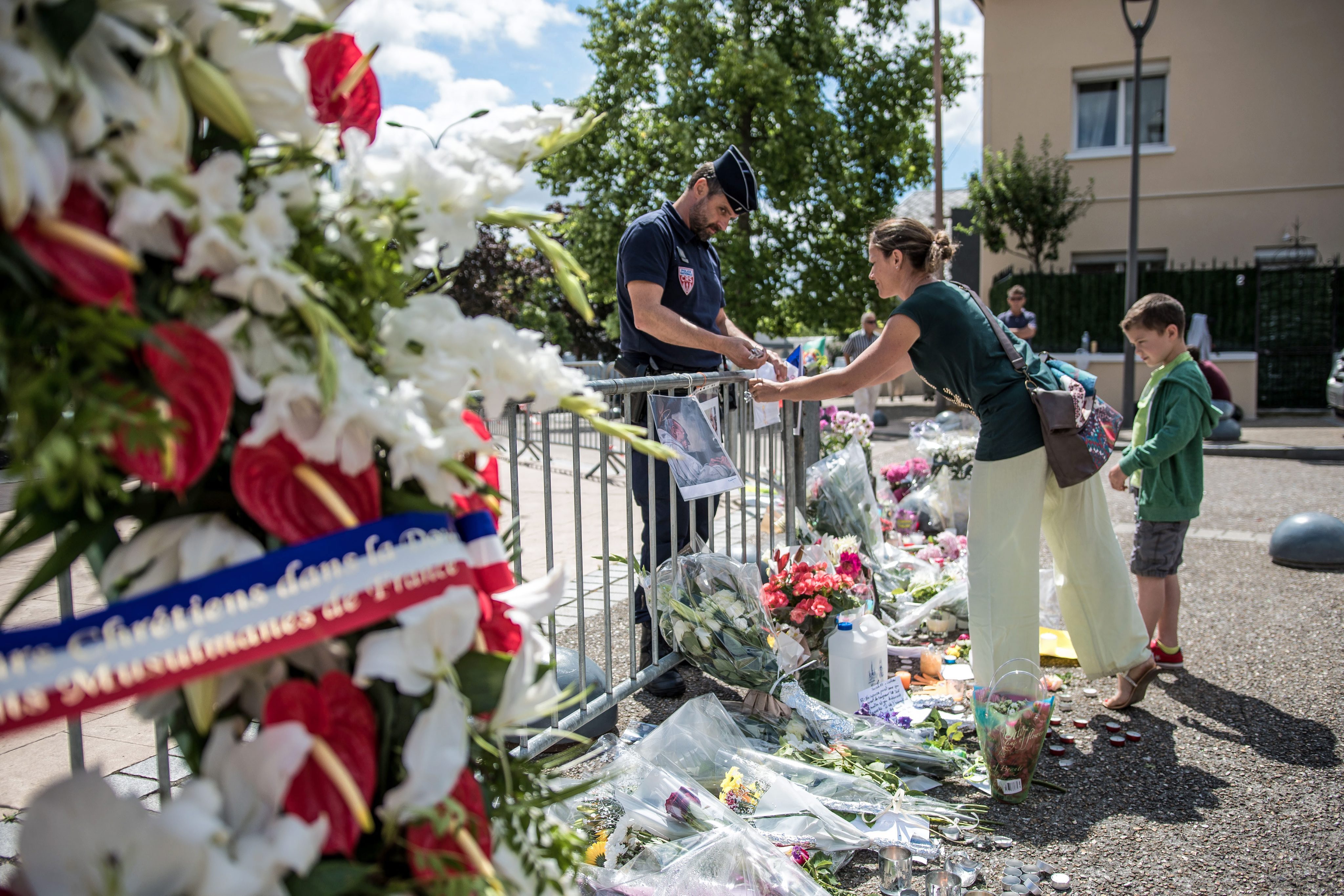 «Μεταδοτική» τρομοκρατία πλήττει μία Ευρώπη σε κρίση