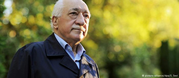 Η Τουρκία ψάχνει οπαδούς του Γκιουλέν στη Γερμανία