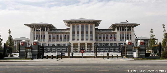 Πυκνά σύννεφα στις αμερικανοτουρκικές σχέσεις